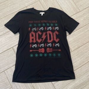 Maurice’s holiday t shirt